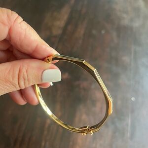 Gorgeous 14KY gold Faceted Hing Bracelet 7-71/2